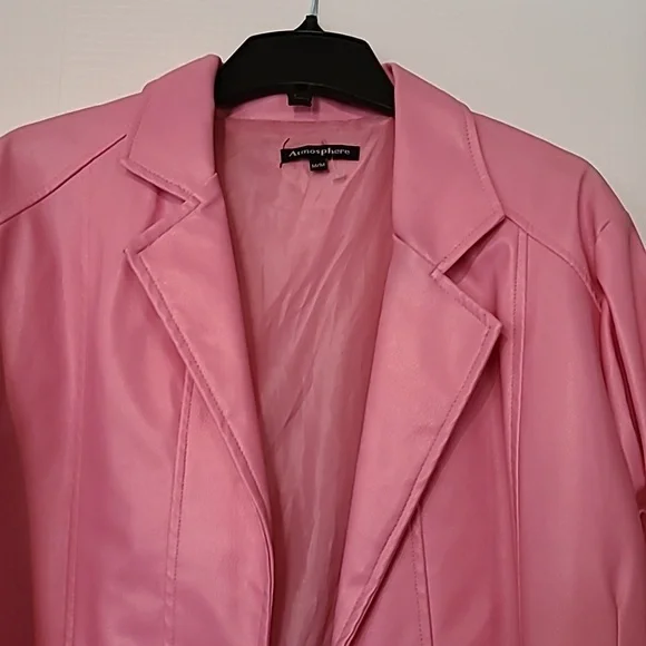 Pink blazer with one button - Picture 3 of 10